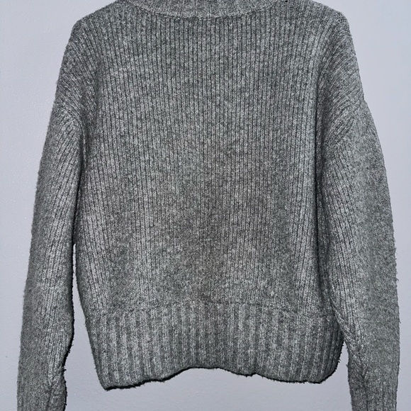 Zara Gray Ribbed Cardigan Sweater - Picture 5 of 5